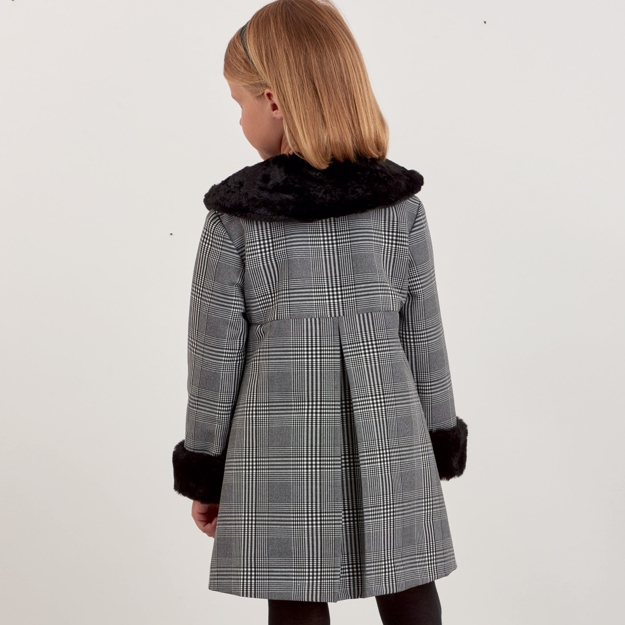 Patron Simplicity 9461 - Manteau pour enfant du 3 au 8 ans